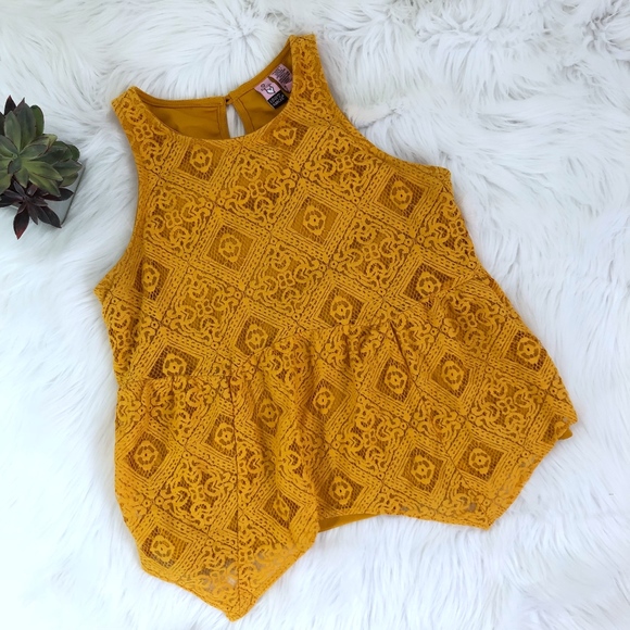 love on a hanger Tops - Love On A Hanger Mustard Yellow Lace Top {KB}